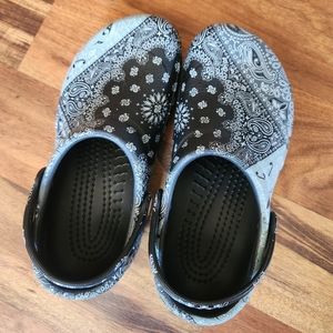 Paisley Bistro Crocs